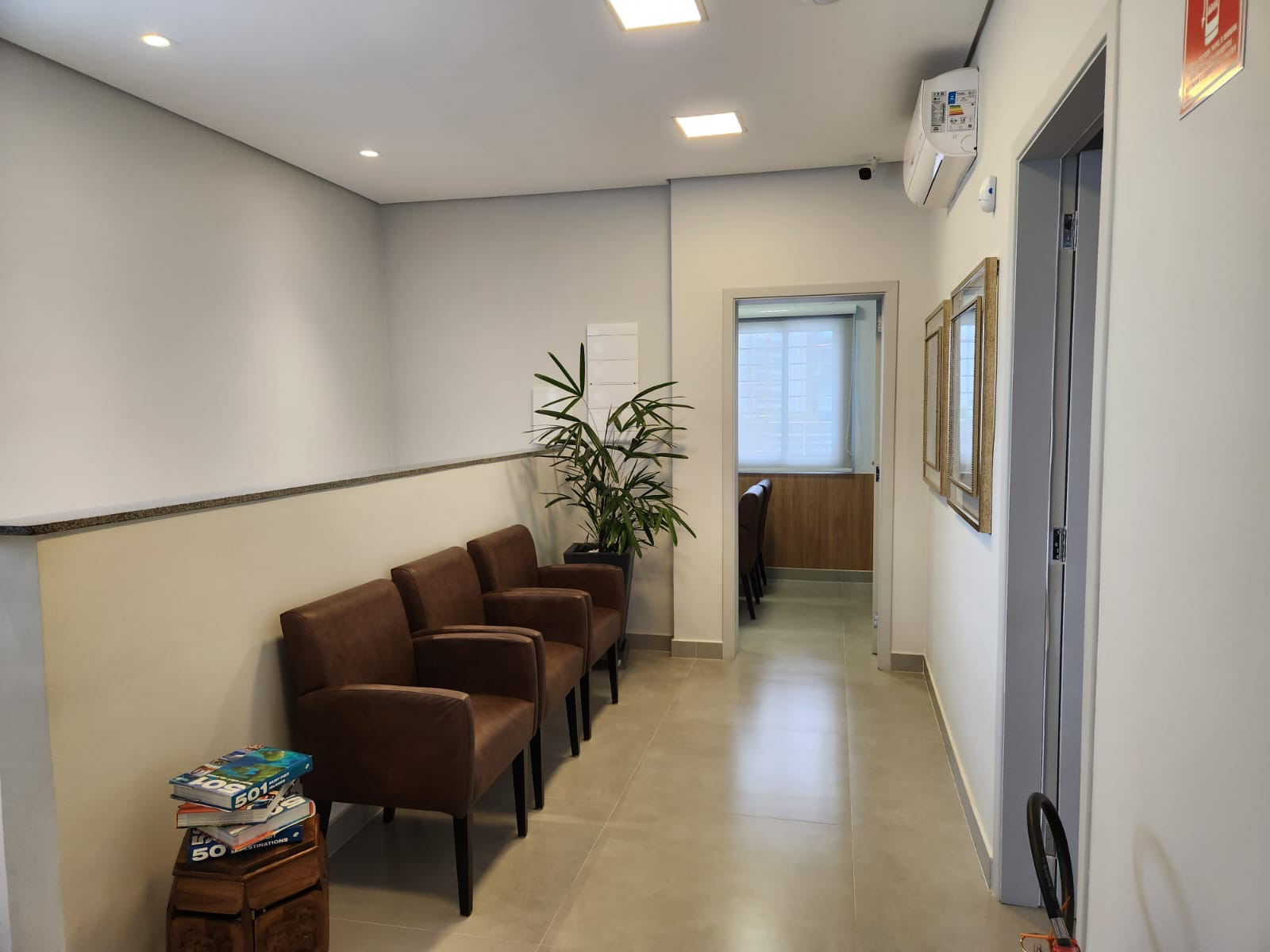 Recepção da clínica dermatológica em Sumaré, São Paulo